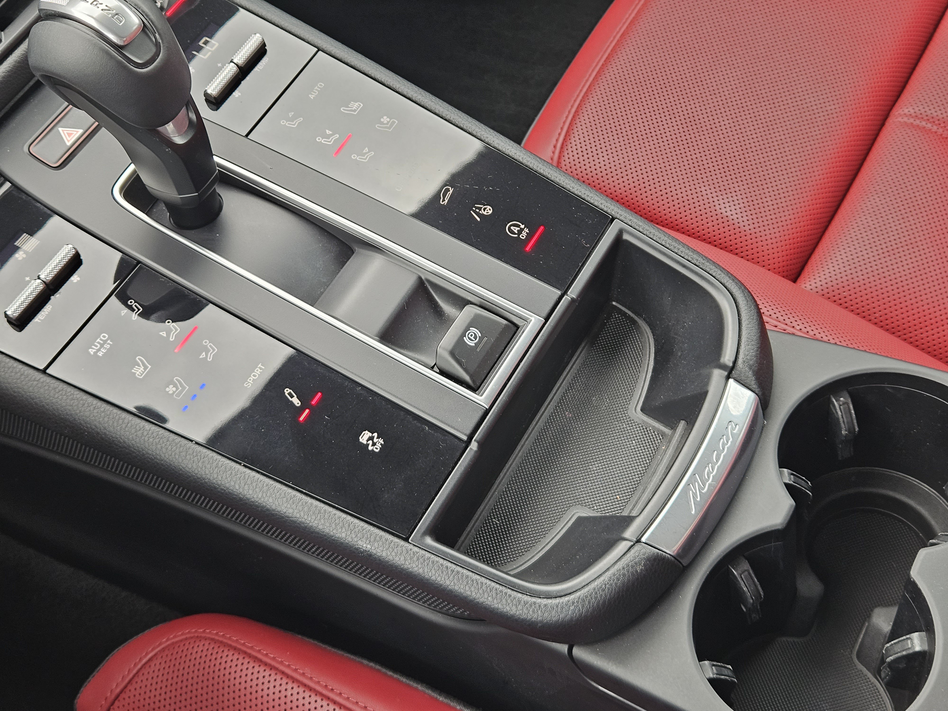 Certified 2023 Porsche Macan S AWD/4WD image 20