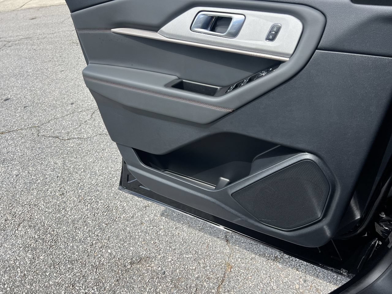New 2026 Ford Explorer Active RWD image 12