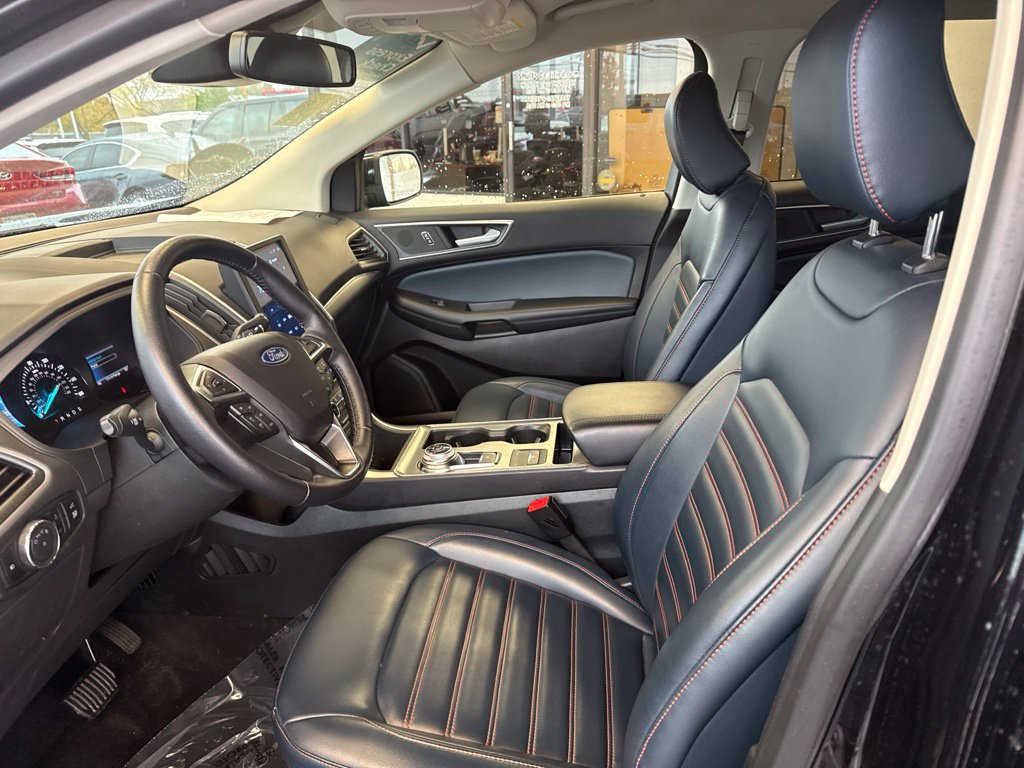 Used 2024 Ford Edge SEL w/ Sport Appearance Package AWD/4WD image 11