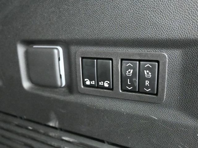 Used 2024 Chevrolet Tahoe High Country image 14