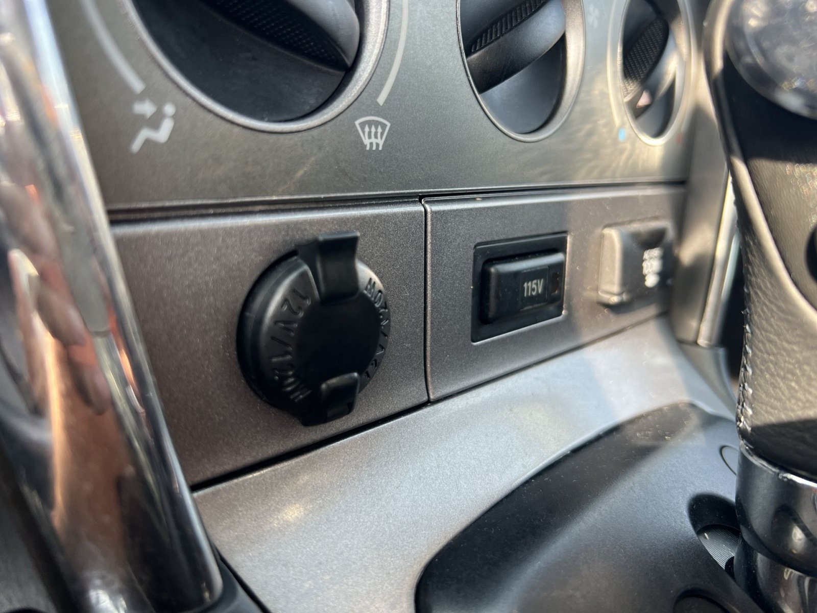 Used 2004 Toyota Matrix XR FWD image 28