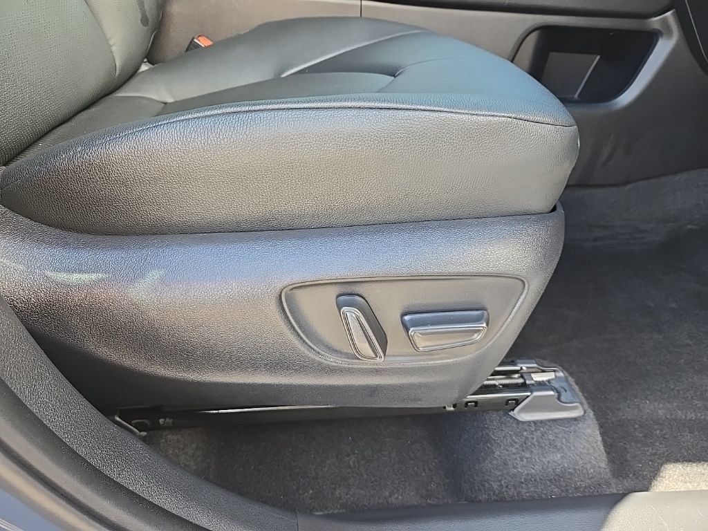 Used 2024 Toyota Grand Highlander AWD image 30
