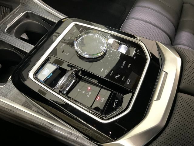 Used 2024 BMW i7 eDrive50 image 20