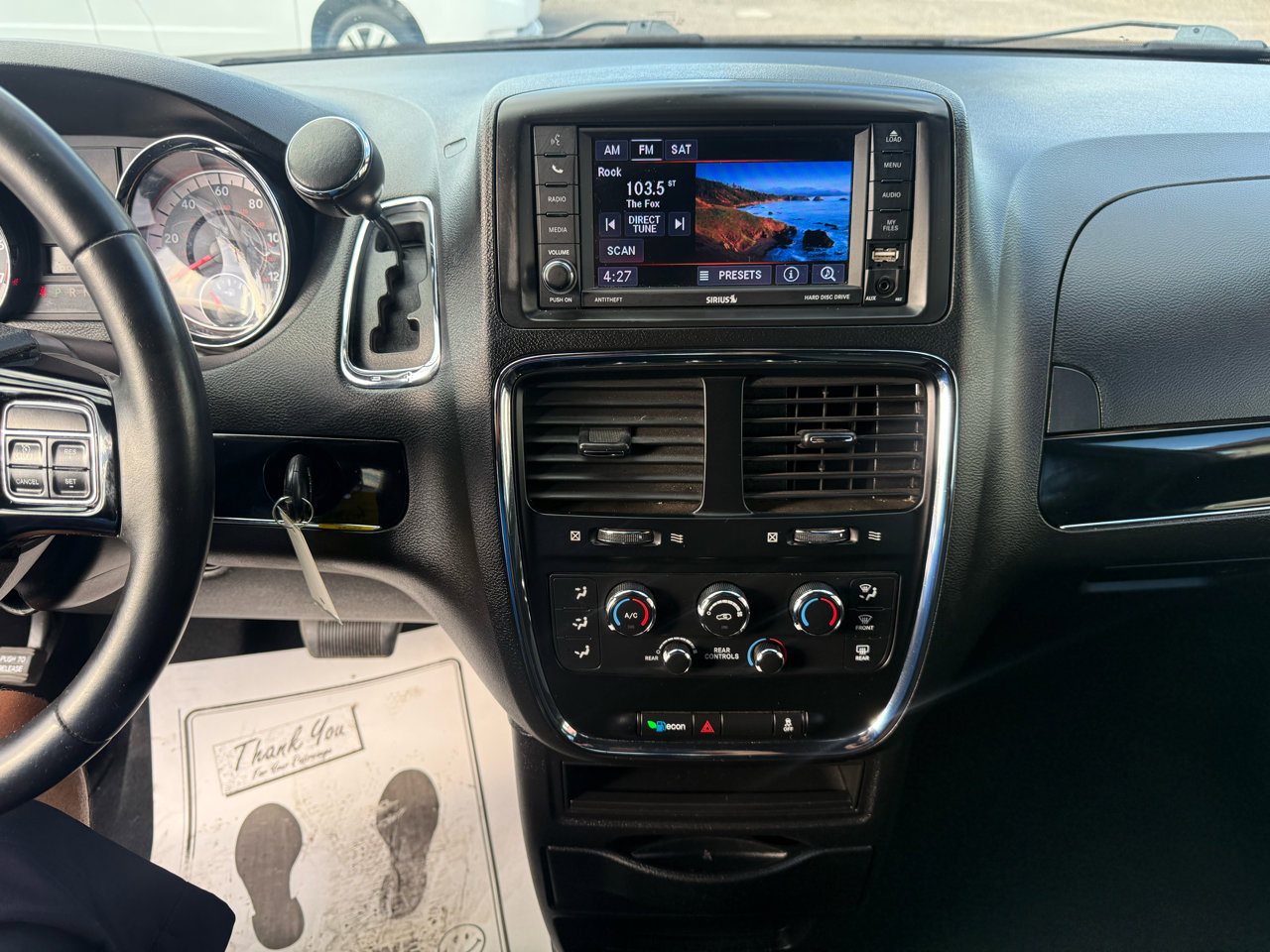 Used 2019 Dodge Grand Caravan SE image 19