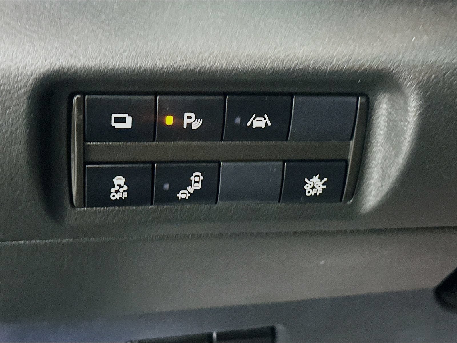 Used 2022 Nissan Kicks S FWD image 10