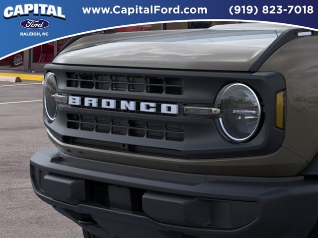 New 2025 Ford Bronco 4-Door AWD/4WD image 19