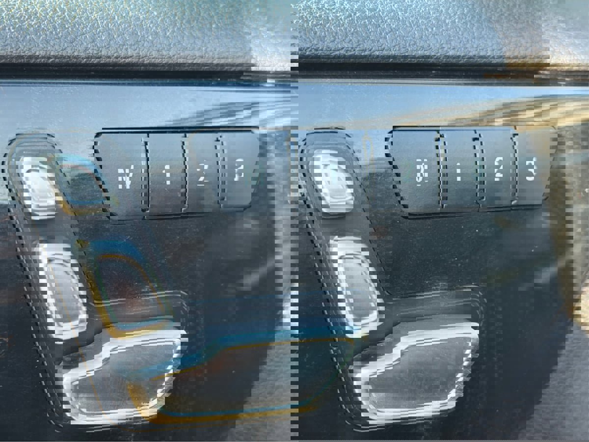 Used 2018 Mercedes-Benz GLS 550 4MATIC w/ Driver Assistance Package image 36