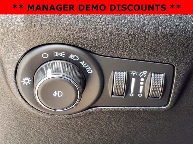 New 2026 Jeep Compass Latitude image 19