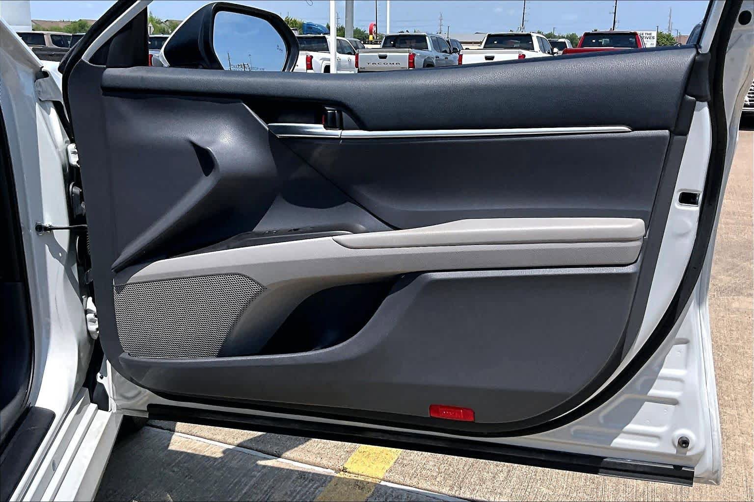 Used 2023 Toyota Camry LE FWD image 22