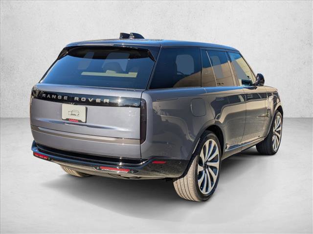 New 2026 Land Rover Range Rover SE video 2