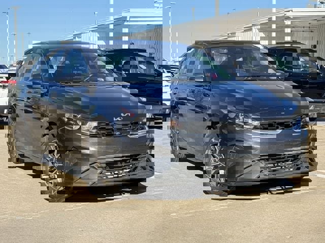 Used 2024 Kia Forte LXS w/ LXS Technology Package image 2