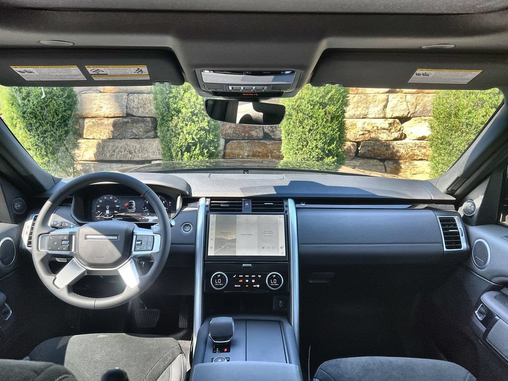 New 2026 Land Rover Discovery S AWD/4WD image 12