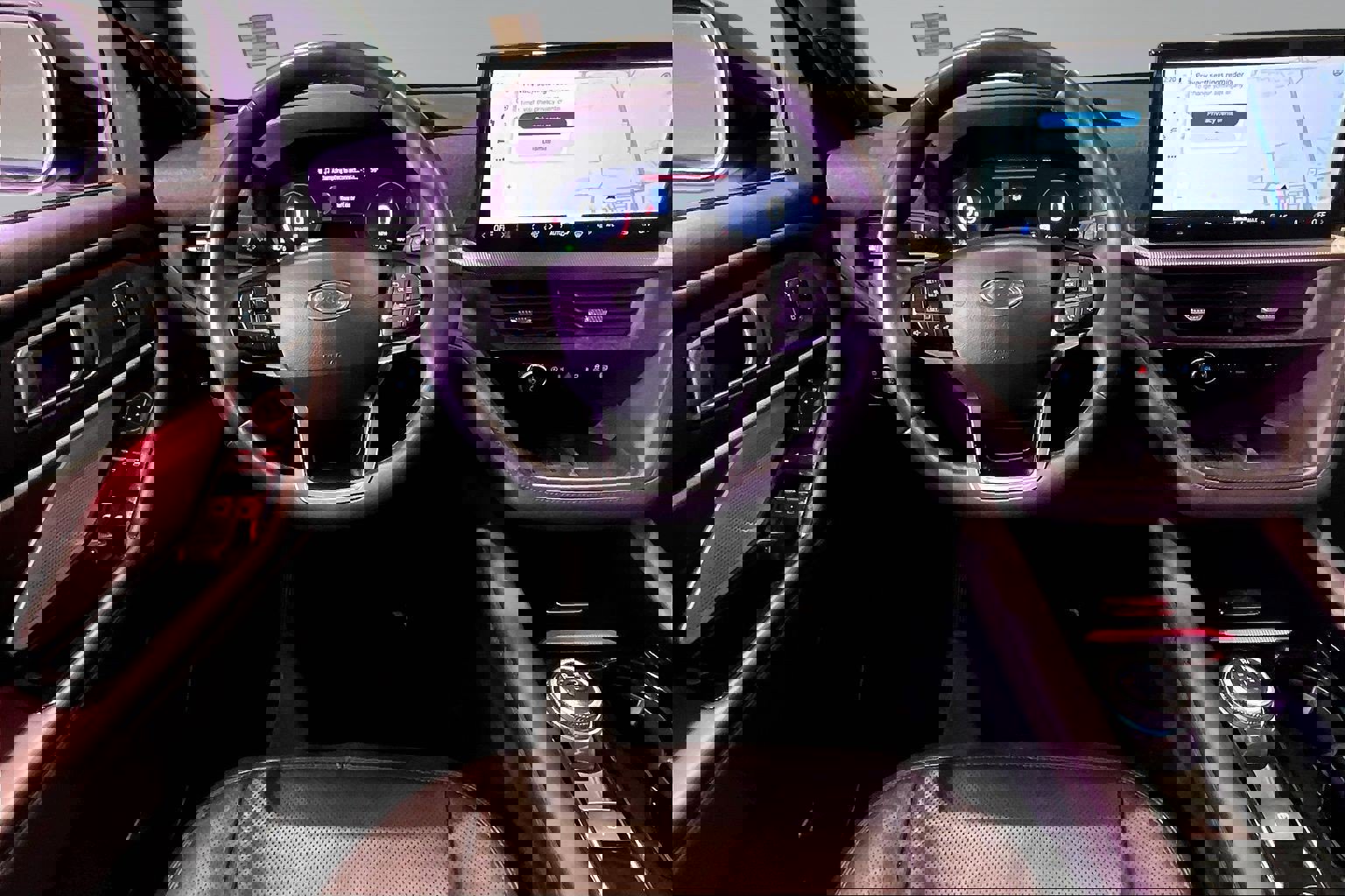 Used 2025 Ford Explorer Platinum w/ LUX Leather Package image 8