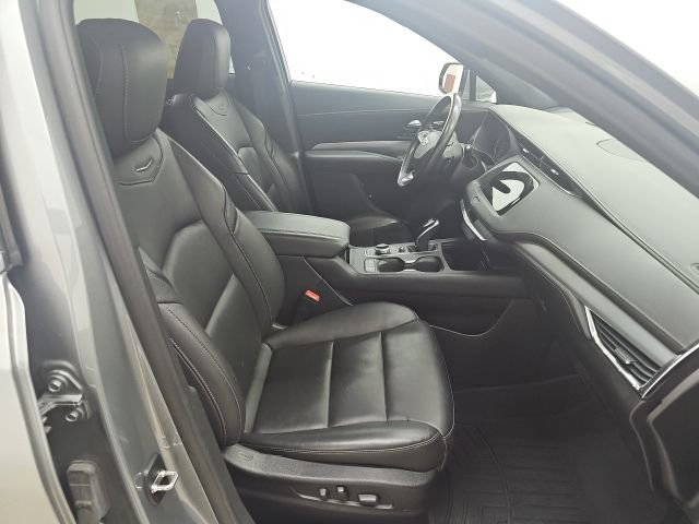 Used 2023 Cadillac XT4 Premium Luxury AWD/4WD image 17