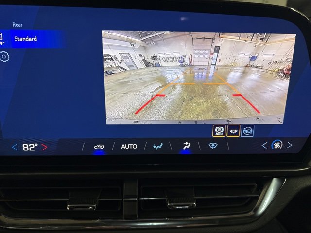 New 2026 Chevrolet Equinox EV LT image 15