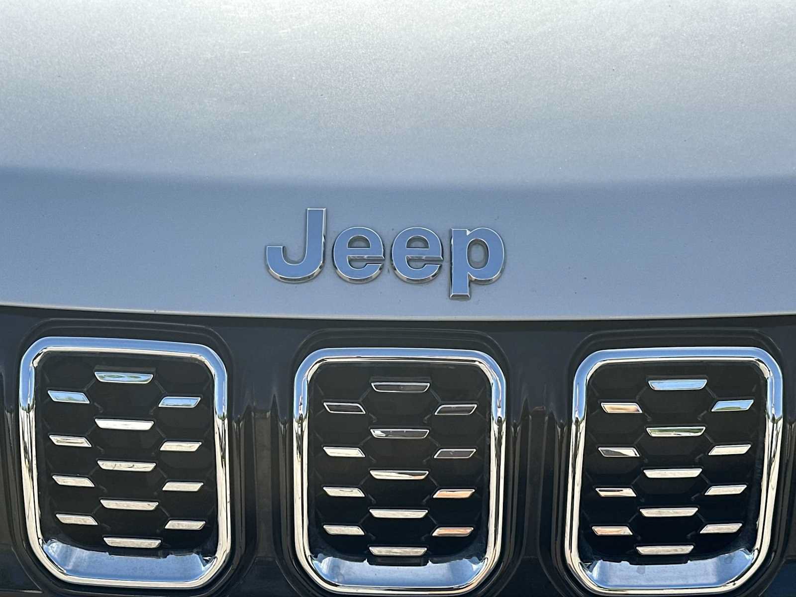 Used 2025 Jeep Compass Limited w/ Elite Group AWD/4WD image 12