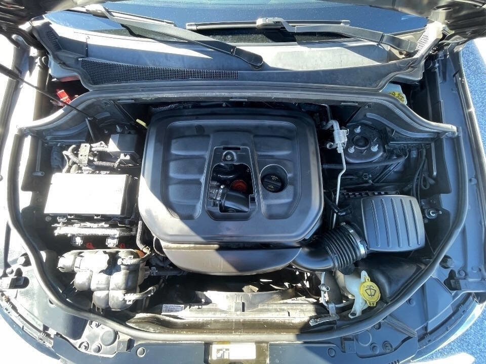 Used 2019 Jeep Grand Cherokee Laredo image 42