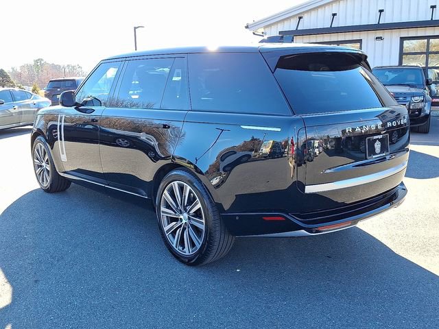 Used 2025 Land Rover Range Rover Long Wheelbase Autobiography image 5