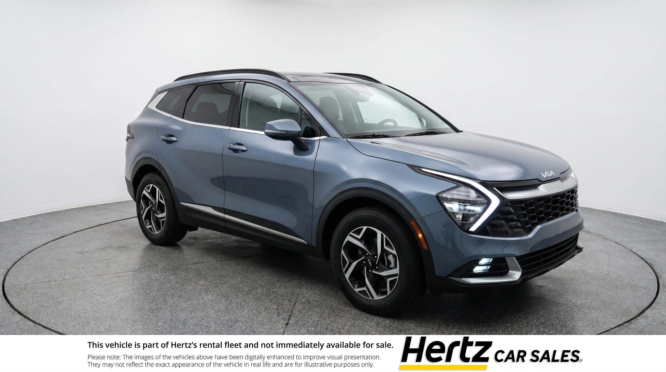 Used 2025 Kia Sportage LX image 1