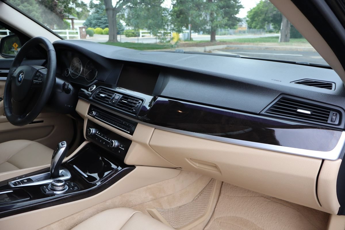 Used 2011 BMW 535i xDrive Sedan AWD/4WD image 17