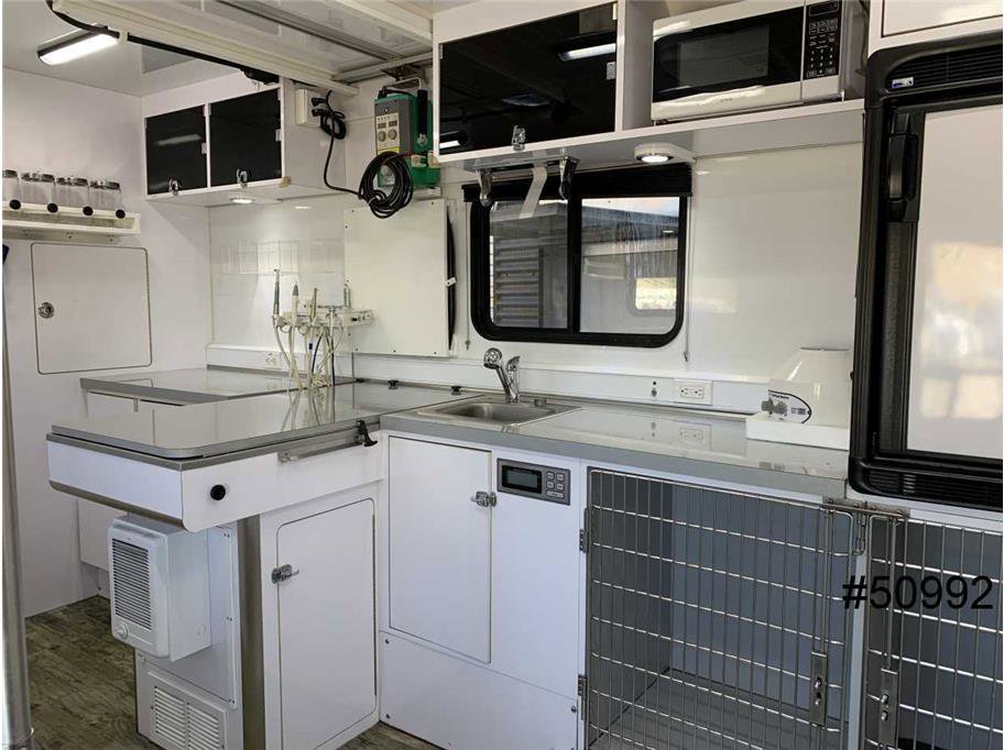 Used 2018 Ford E-450 and Econoline 450 Super Duty w/ Shuttle Bus Prep Package image 16
