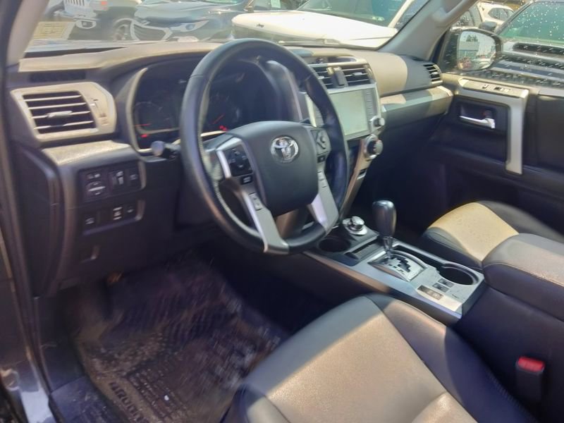 Used 2023 Toyota 4Runner SR5 Premium w/ Moonroof Package AWD/4WD image 10