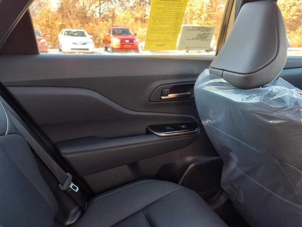 Used 2025 Toyota Crown Signia w/ Advanced Technology Package AWD/4WD image 23