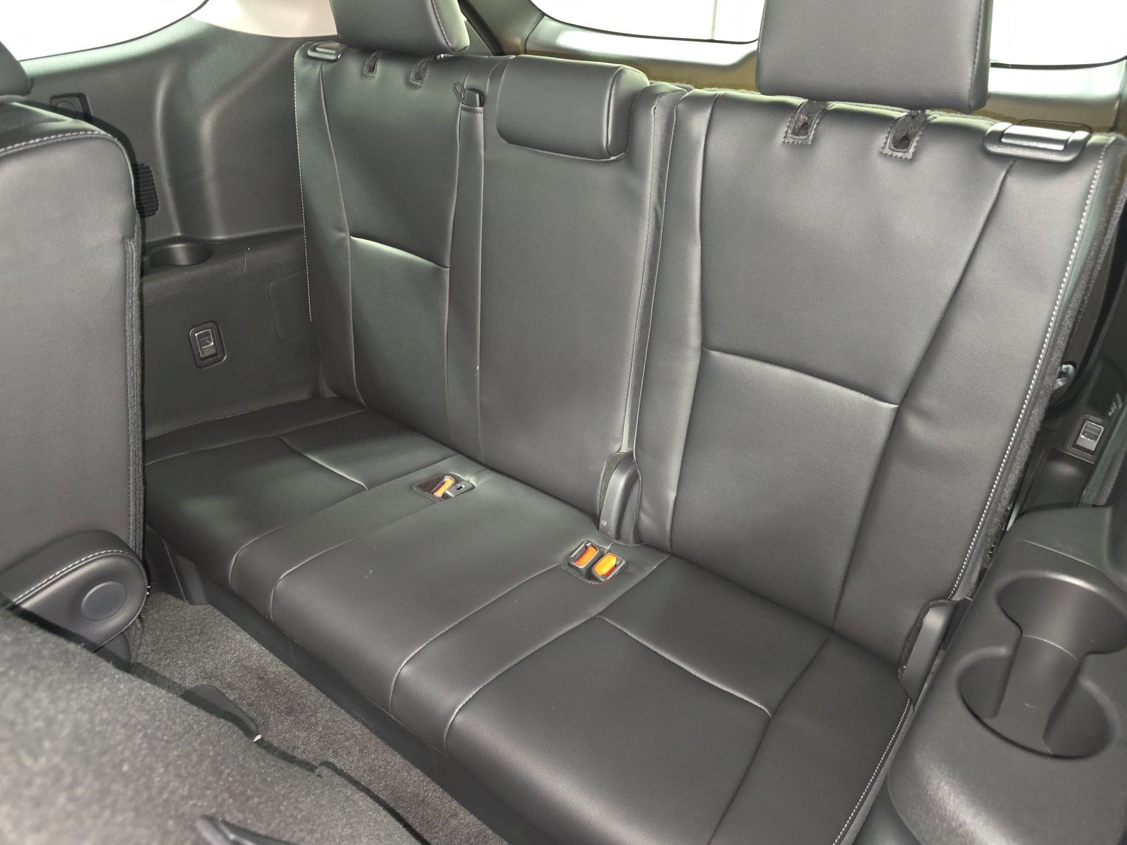 Used 2025 Toyota Highlander Platinum image 14