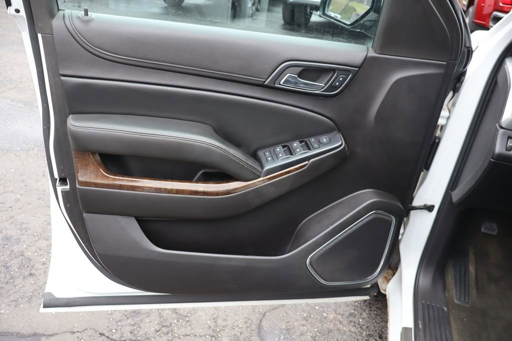 Used 2015 Chevrolet Suburban LS image 24