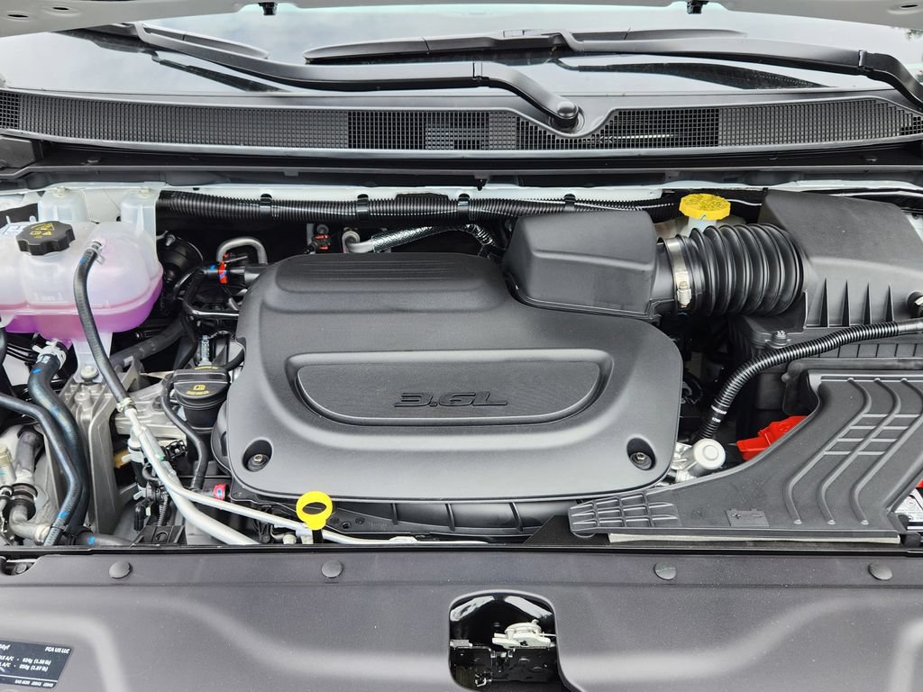 New 2026 Chrysler Pacifica Select FWD image 17