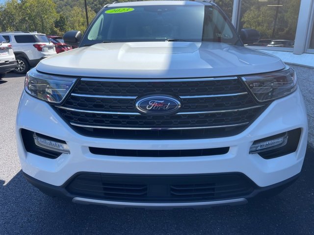 Used 2023 Ford Explorer XLT w/ Equipment Group 202A image 3