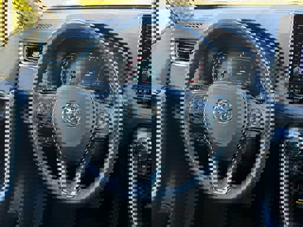 Used 2021 Toyota RAV4 Limited image 30