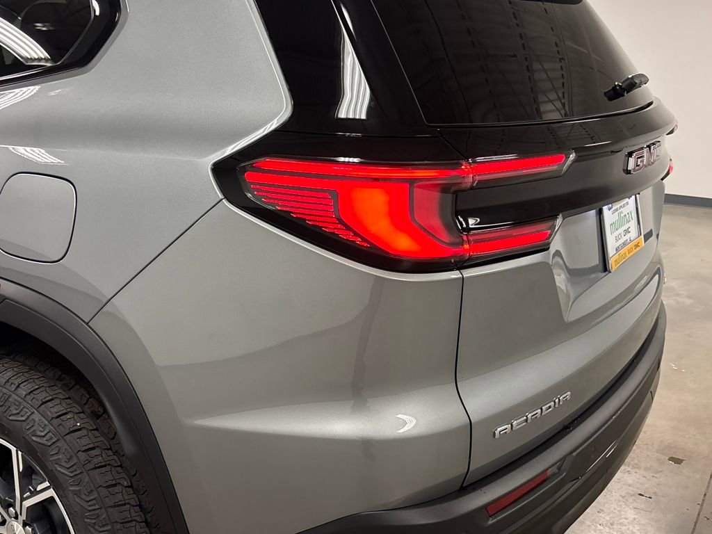 New 2026 GMC Acadia AT4 w/ LPO, Floor Liner Package image 14