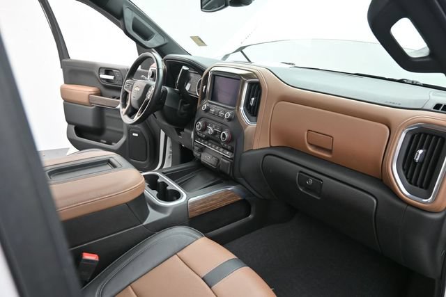 Used 2022 Chevrolet Silverado 1500 High Country AWD/4WD image 31