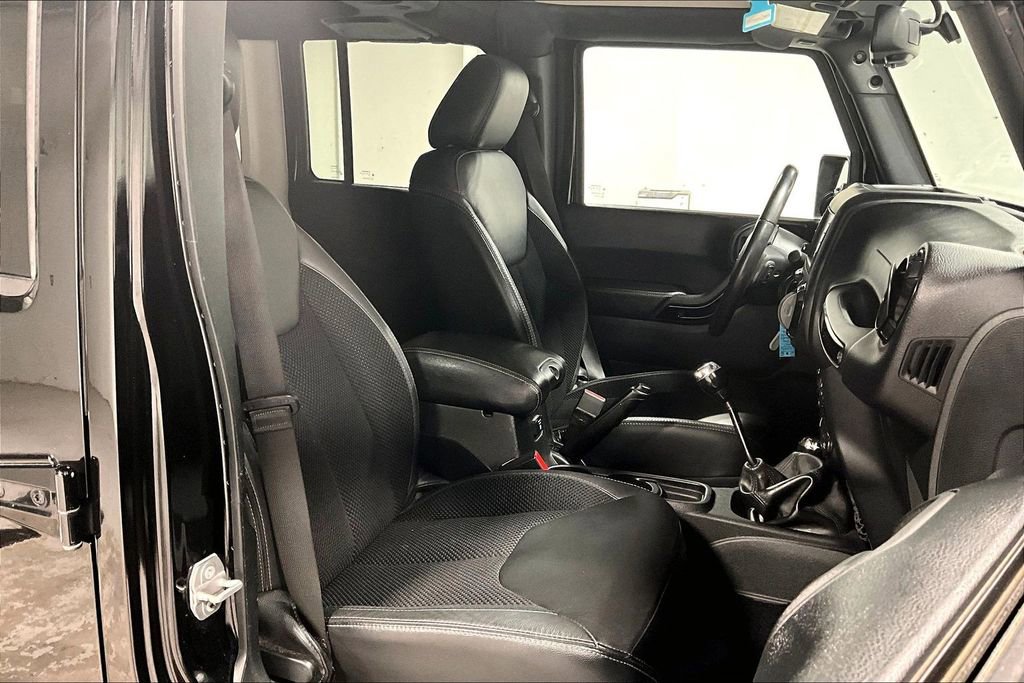 Used 2017 Jeep Wrangler Unlimited Sahara image 10