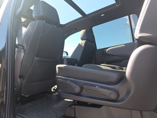 Used 2025 Chevrolet Suburban Z71 w/ Comfort Package AWD/4WD image 10