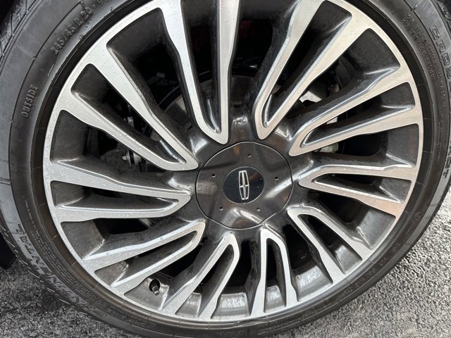 Used 2022 Lincoln Corsair Reserve w/ Equipment Group 201A image 6