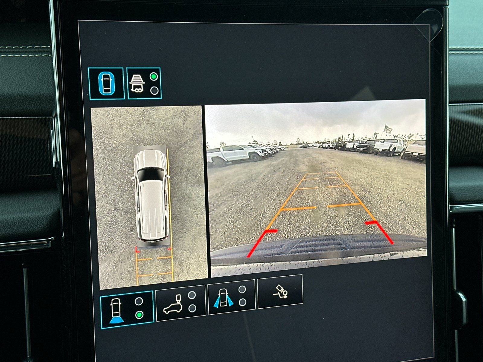 New 2026 GMC Yukon XL Elevation w/ Elevation Premium Package AWD/4WD image 21