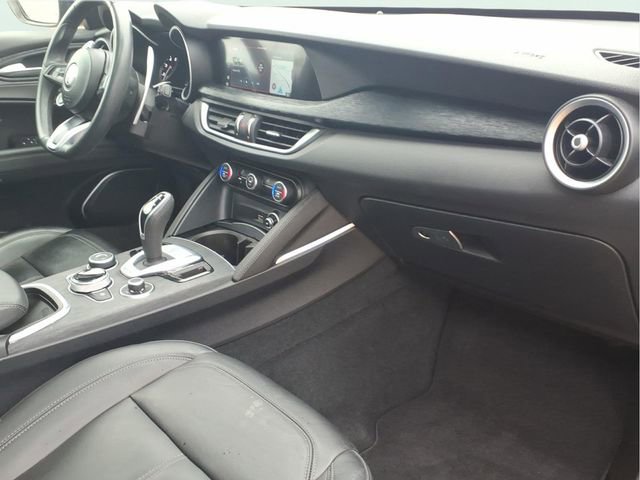 Used 2023 Alfa Romeo Stelvio Sprint image 25