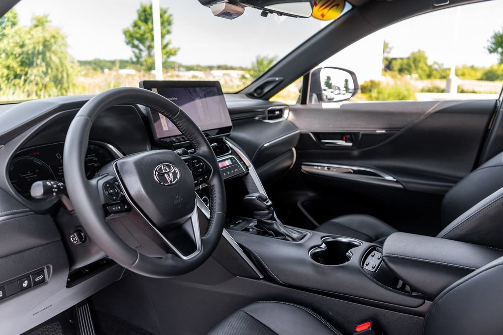Certified 2024 Toyota Venza Limited AWD/4WD image 21