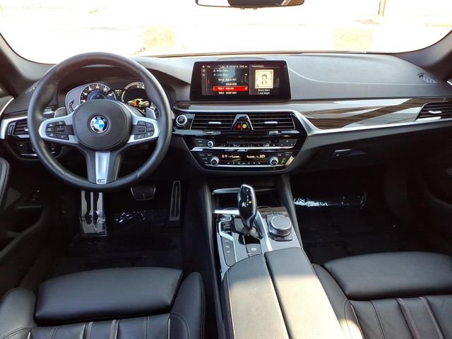 Used 2019 BMW 530e w/ M Sport Package image 7