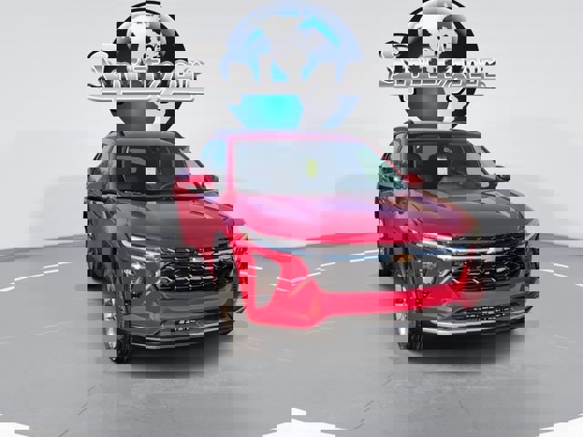 New 2026 Chevrolet Trax LT w/ Driver Confidence Package image 2