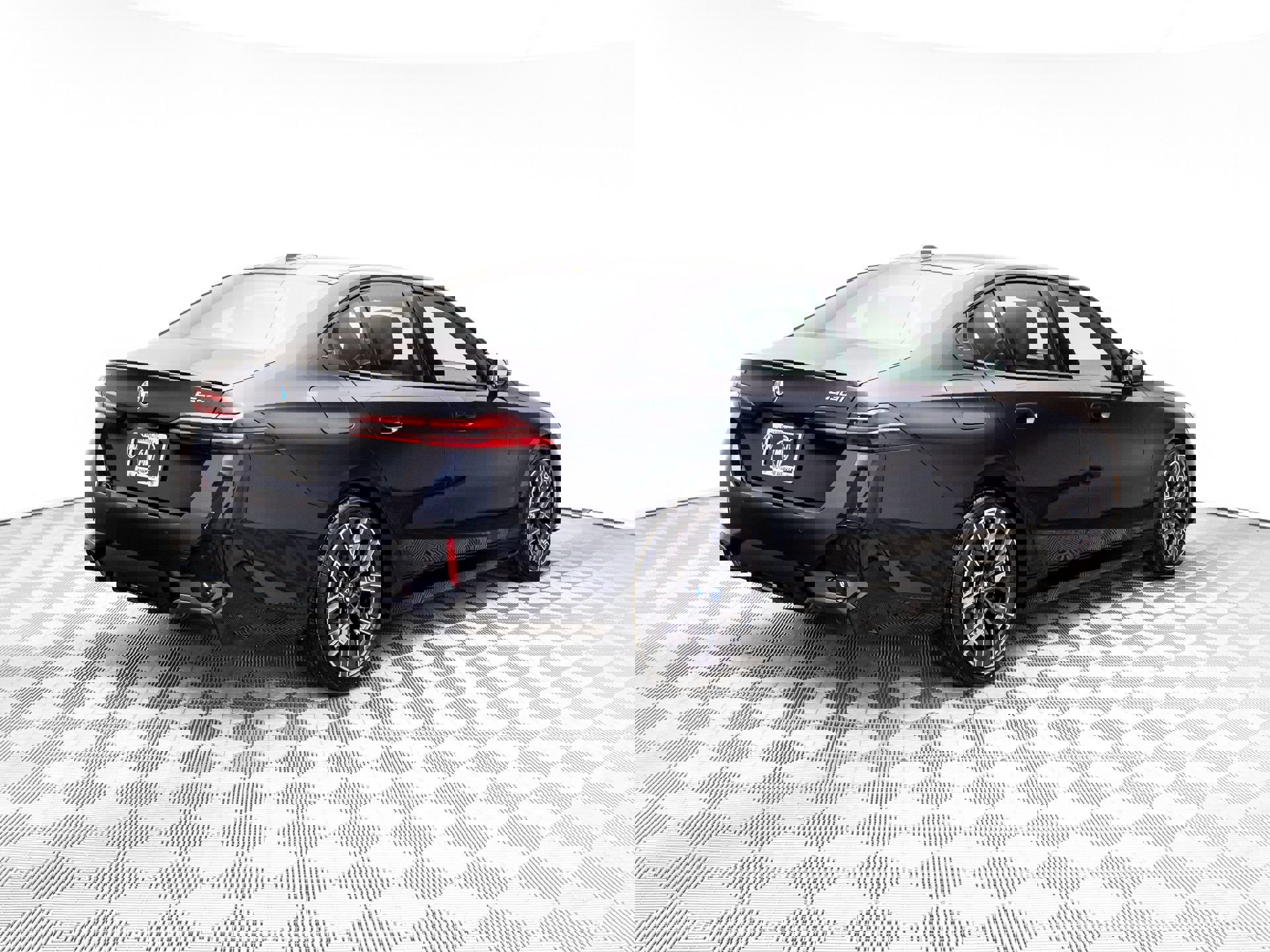 New 2026 BMW 530i xDrive w/ M Sport Package image 6