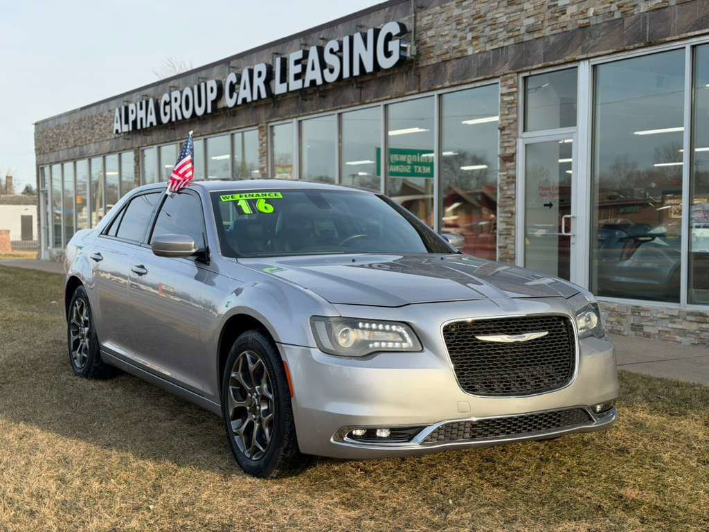 Used 2016 Chrysler 300 S image 1
