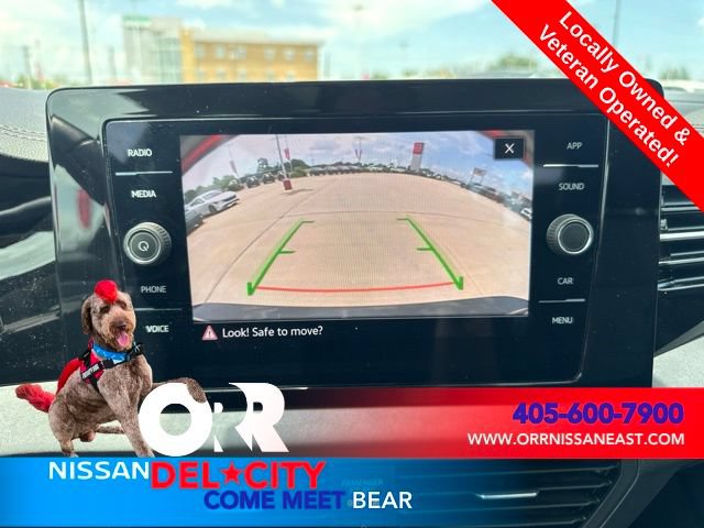 Used 2025 Volkswagen Jetta SE FWD image 24