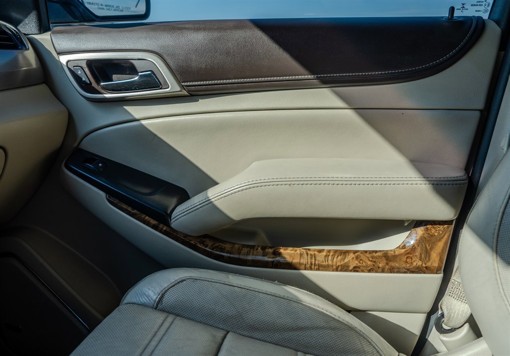 Used 2015 GMC Yukon XL Denali w/ Premium Package RWD image 24