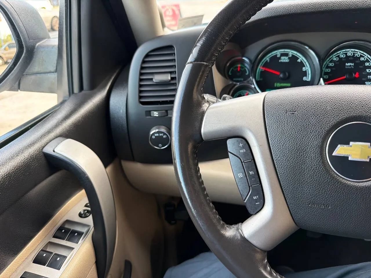 Used 2010 Chevrolet Silverado 1500 2WD Crew Cab Hybrid image 23