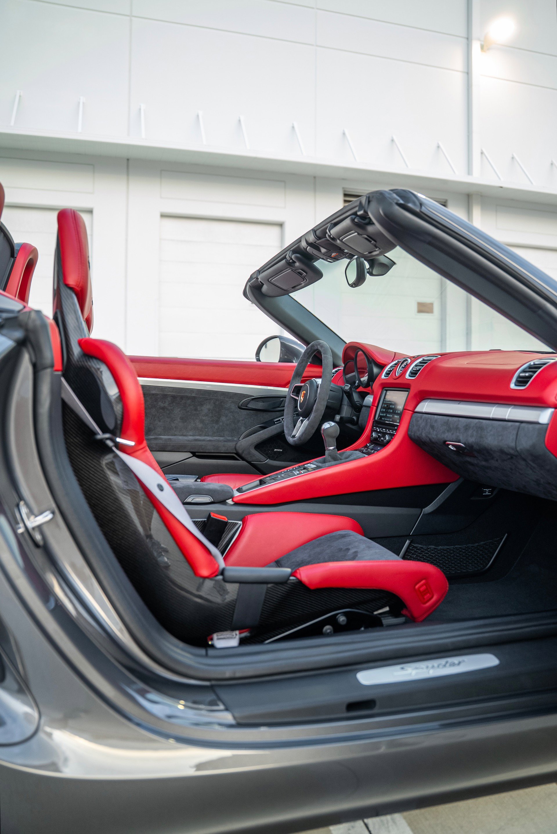 Used 2016 Porsche Boxster Spyder image 24