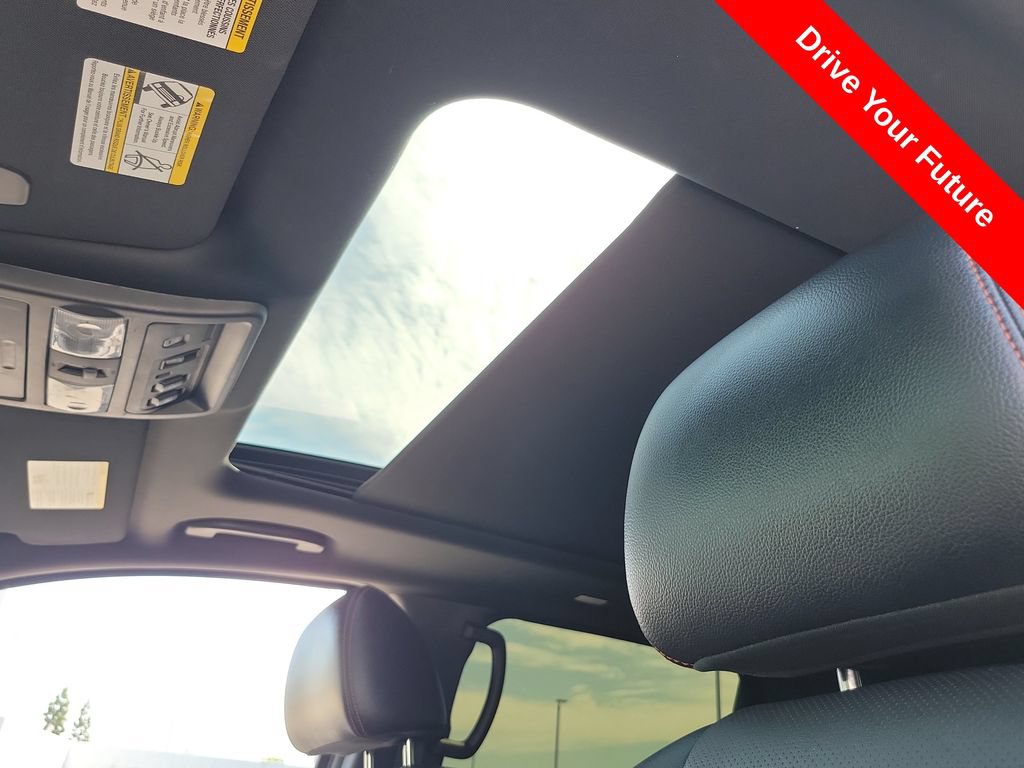 Used 2021 Nissan Titan PRO-4X w/ Pro-4x Convenience Package AWD/4WD image 19