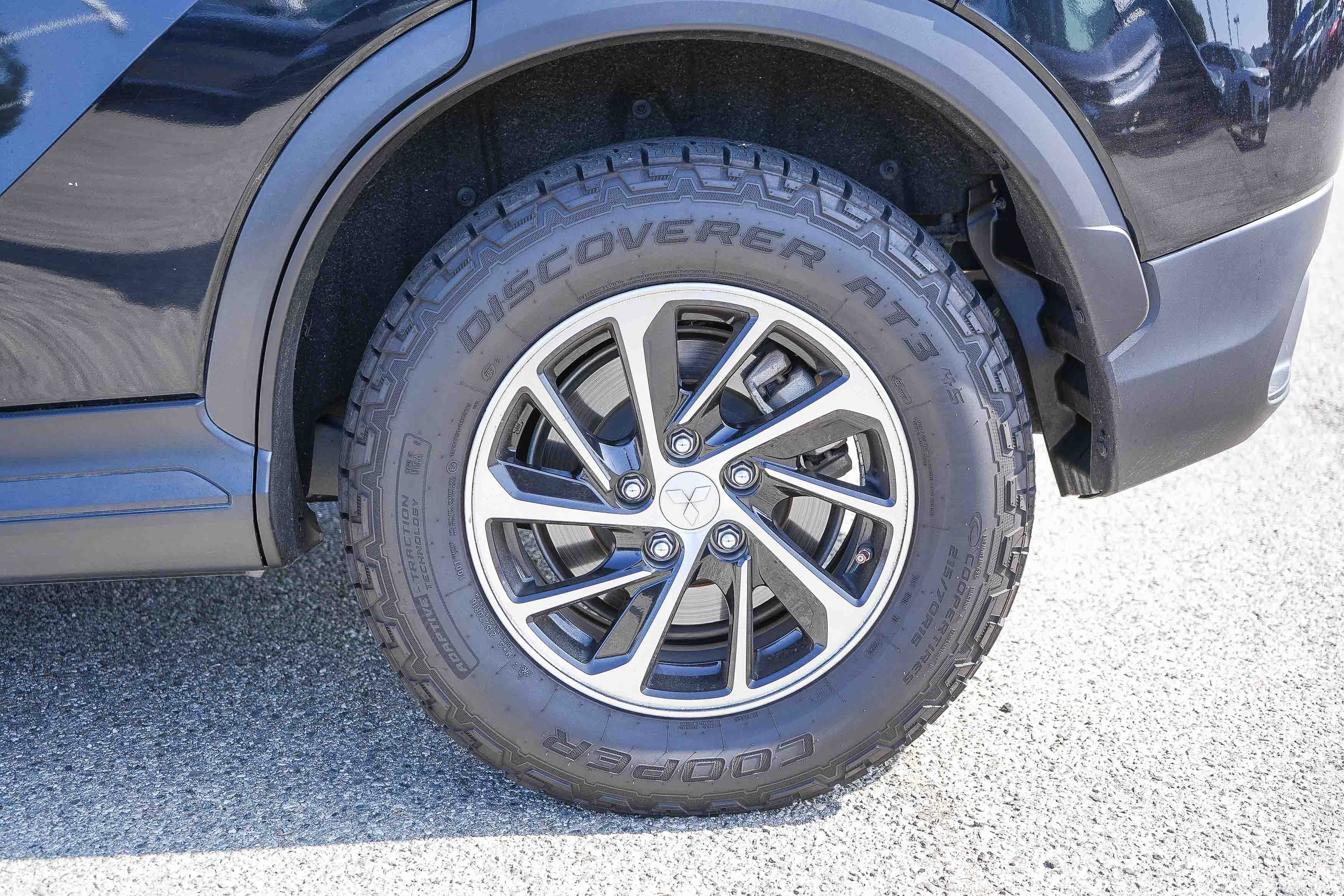 Used 2020 Mitsubishi Eclipse Cross ES AWD/4WD image 11